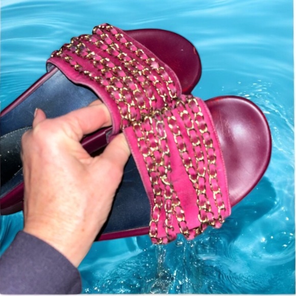 Chanel Red With Gold Chain Slides 39 Fits like a 37💕 - Picture 3 of 5